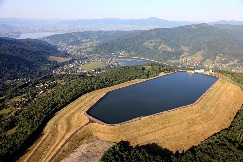 Noclegi Restauracja Piwnica Rycerska Kęty Exterior foto